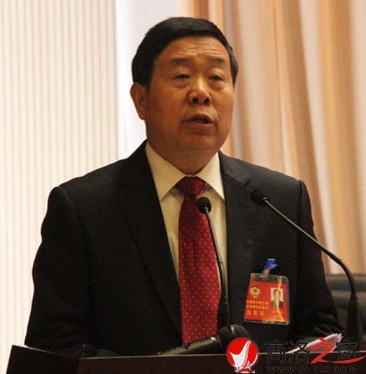 商洛市政協主席王甲訓作政協商洛市第三屆委員會常務委員會工作報告