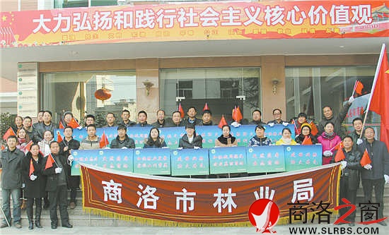 部門主導(dǎo)，全民參與，持之以恒推進(jìn)城周綠化工作，往日荒山禿嶺如今郁郁蔥蔥。